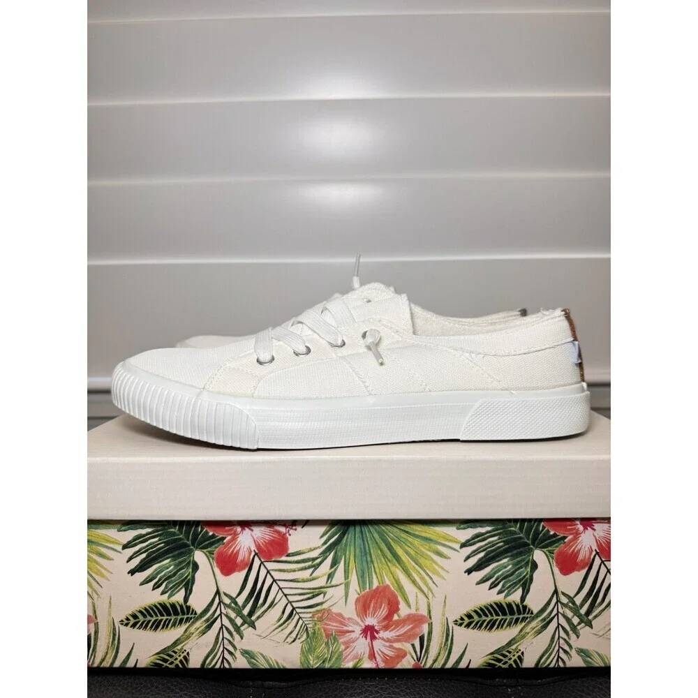 Tommy Bahama White Canvas Sneakers Low Top Casual Shoes Women’s 7.5